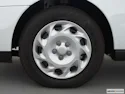 2000 Saturn L-Series Front Drivers side wheel at profile