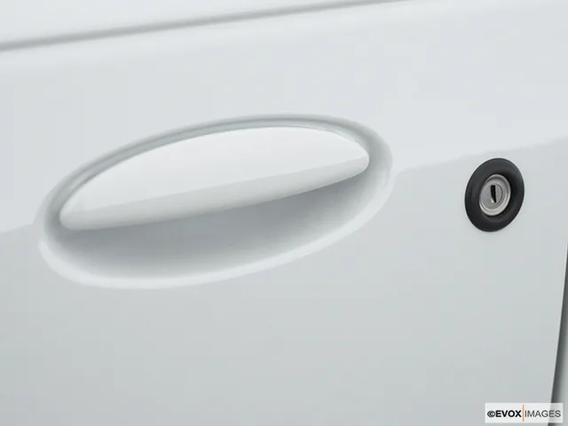 2000 Saturn L-Series Drivers Side Door handle
