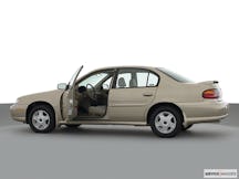 2001 Chevrolet Malibu Driver's side profile with drivers side door open