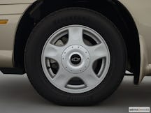 2001 Chevrolet Malibu Front Drivers side wheel at profile