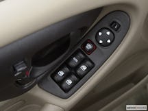 2001 Chevrolet Malibu Driver's side inside window controls