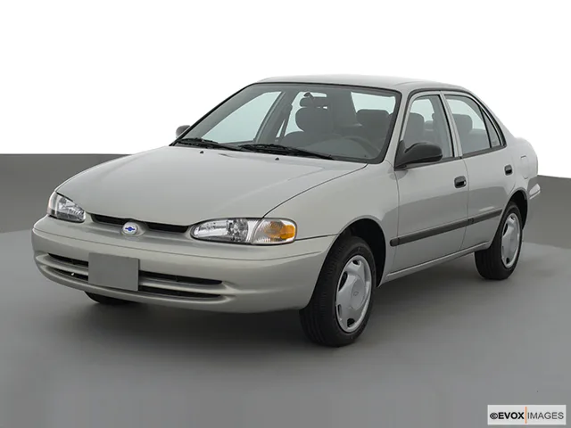 2001 Chevrolet Prizm Front angle view