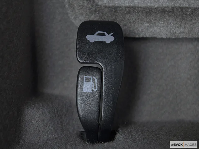 2001 Chevrolet Prizm Gas cap release