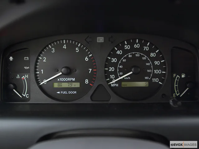 2001 Chevrolet Prizm Speedometer/tachometer