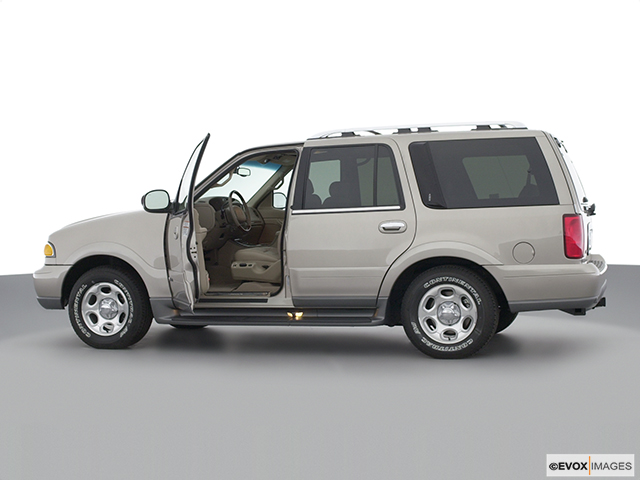 2001 Lincoln Navigator Review, Pricing, and Specs | CARFAX