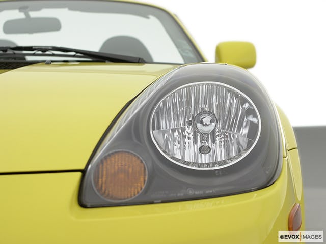 トヨタ　MR2 2001 Toyota MR2 Spyder Review, Pricing, and Specs | CARFAX