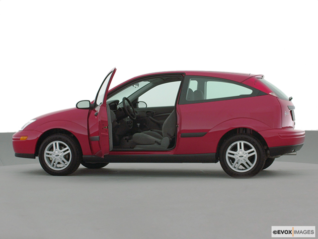 2002 Ford Focus Review, Pricing, and Specs | CARFAX