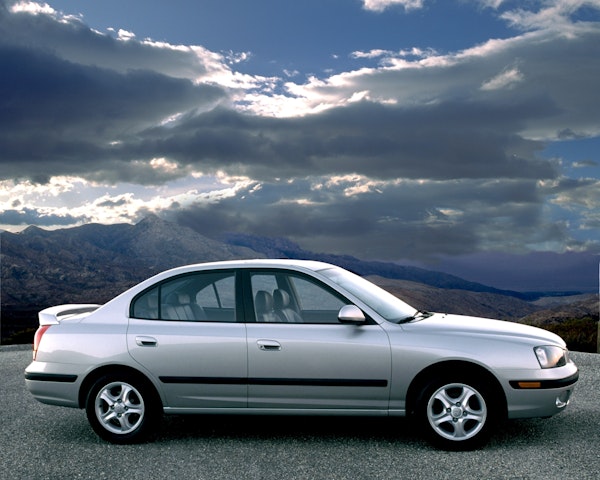 Hyundai elantra 2003 год