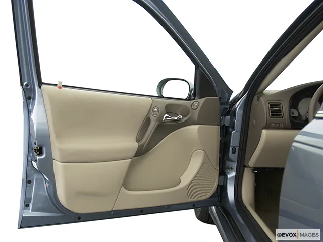 2003 Saturn L-Series Review, Pricing, and Specs | CARFAX