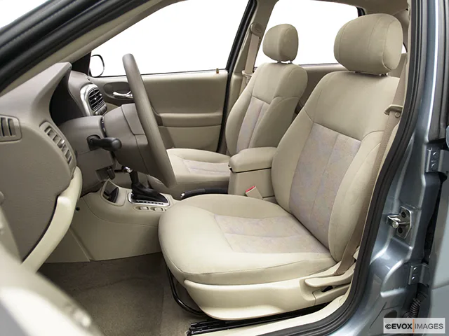 2003 Saturn L-Series Review, Pricing, and Specs | CARFAX