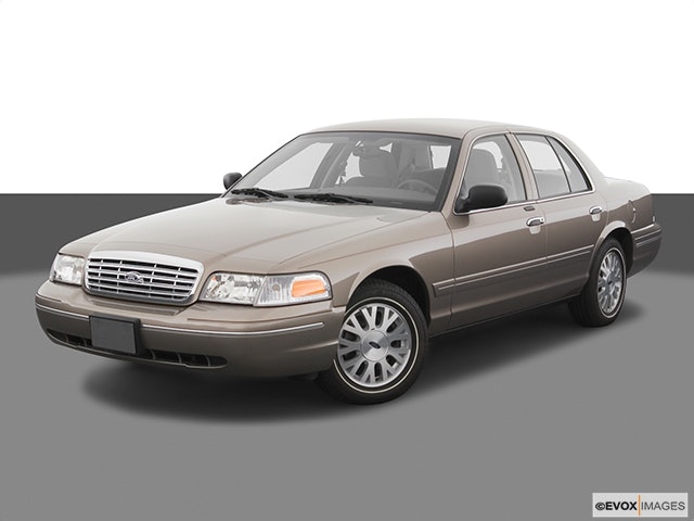 2005 Ford Crown Victoria Review | CARFAX Vehicle Research