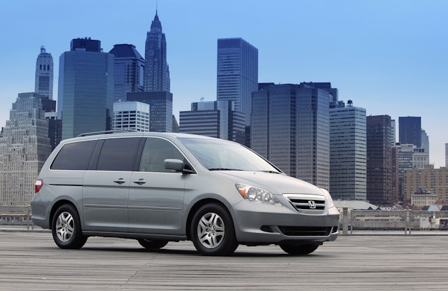 2005 Honda Odyssey Review | CARFAX Vehicle Research