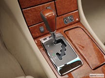 2005 Lexus LS 430 Gear shifter/center console