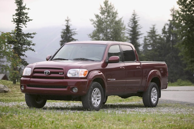 2005 Toyota Tundra Review | CARFAX Vehicle Research 2006 Toyota Tundra Tire Size P245 70r16 Sr5 Regular Cab