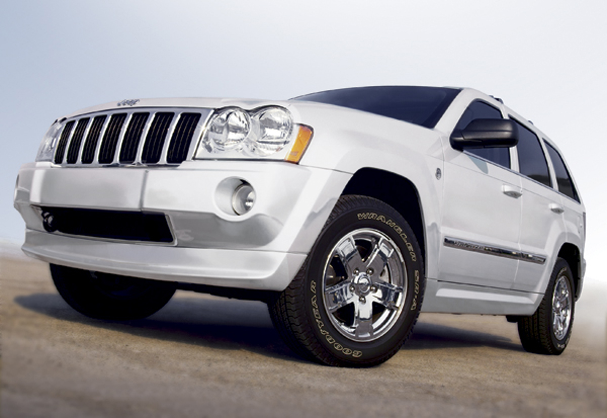 2006 Jeep Grand Cherokee Reviews, Insights, and Specs