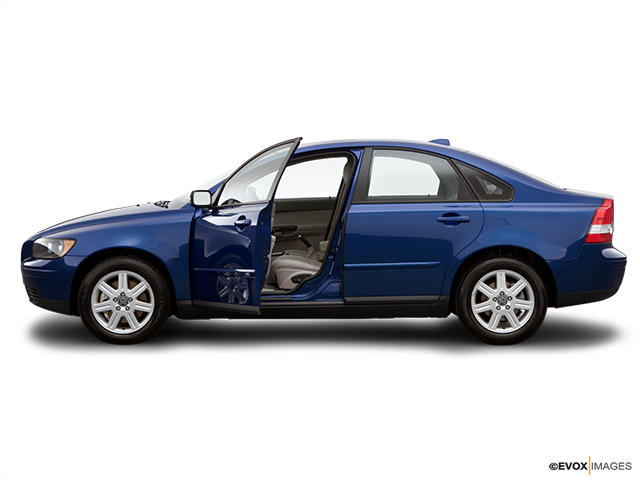 2006 Volvo S40 Driver's side profile with drivers side door open