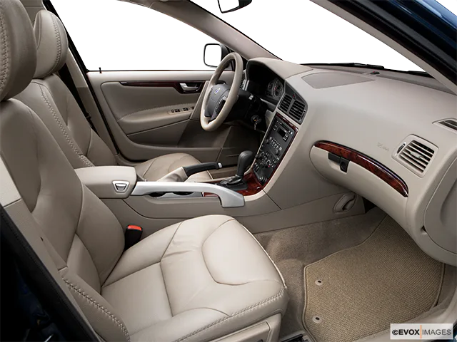2006 Volvo XC70 Review, Pricing, and Specs | CARFAX