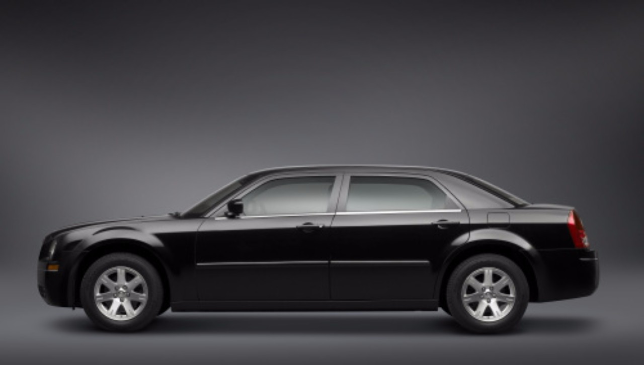 2007 Chrysler 300 Reviews, Insights, and Specs