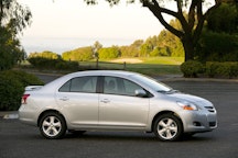 2007 Toyota Yaris S 4dr Sedan : Trim Details, Reviews, Prices