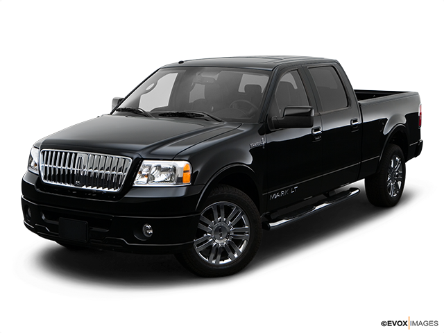 2008 Lincoln Mark LT Front angle view