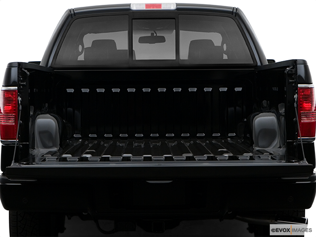 2008 Lincoln Mark LT Trunk open