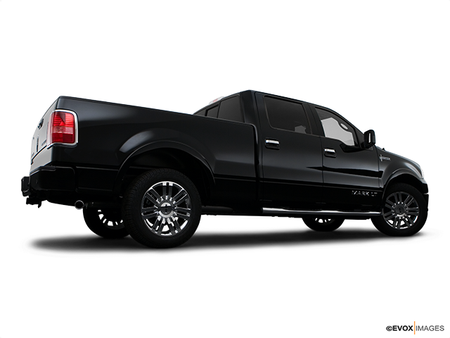 2008 Lincoln Mark LT Low/wide rear 5/8