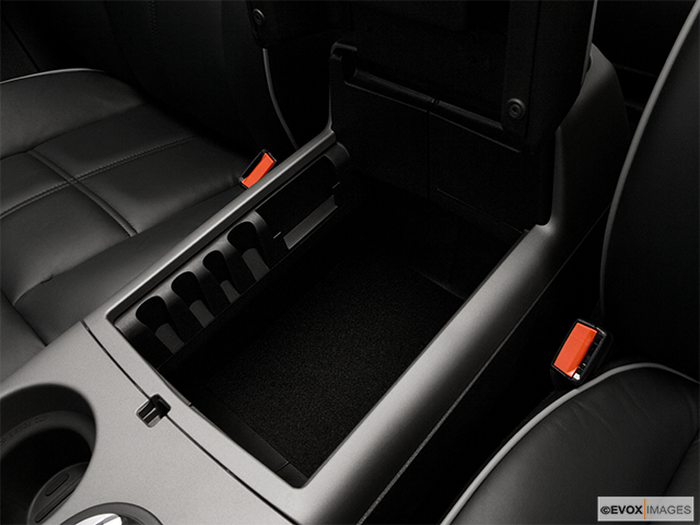 2008 Lincoln Mark LT Front center divider