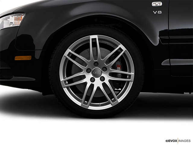 2009 Audi S4 Front Drivers side wheel at profile