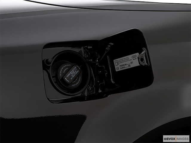 2009 Audi S4 Gas cap open