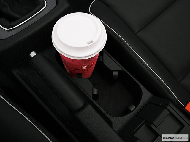 2009 Audi S4 Cup holder prop (primary)