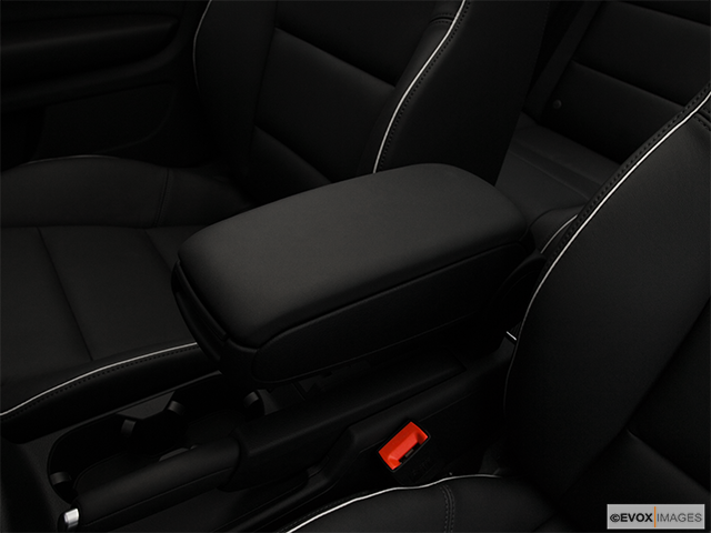 2009 Audi S4 Front center console with closed lid, from driver's side looking down