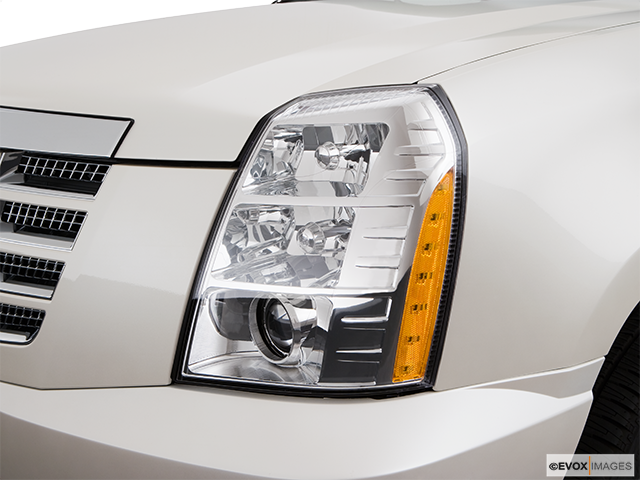 2009 Cadillac Escalade Review, Pricing, and Specs | CARFAX