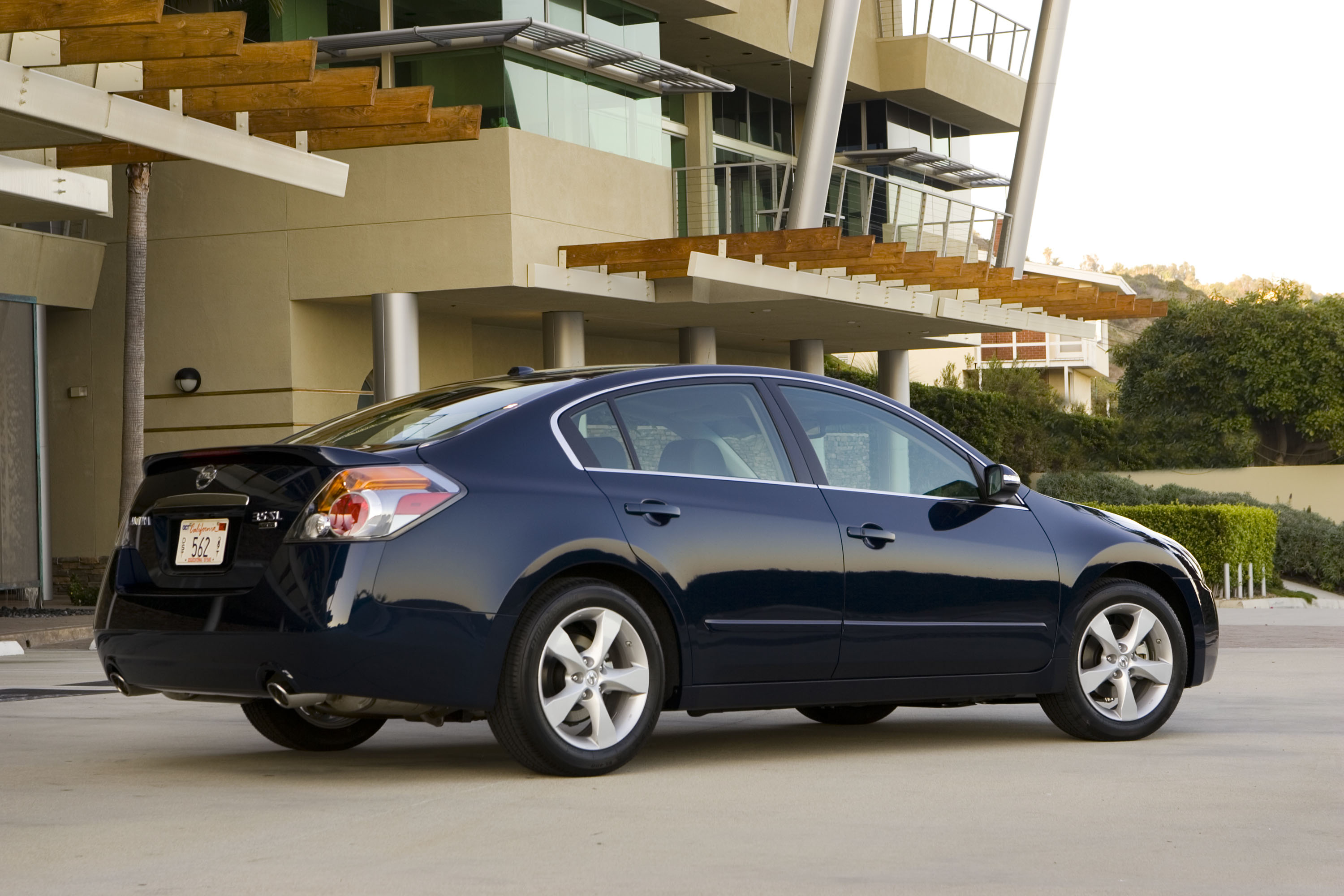 2009 nissan altima consumer reports