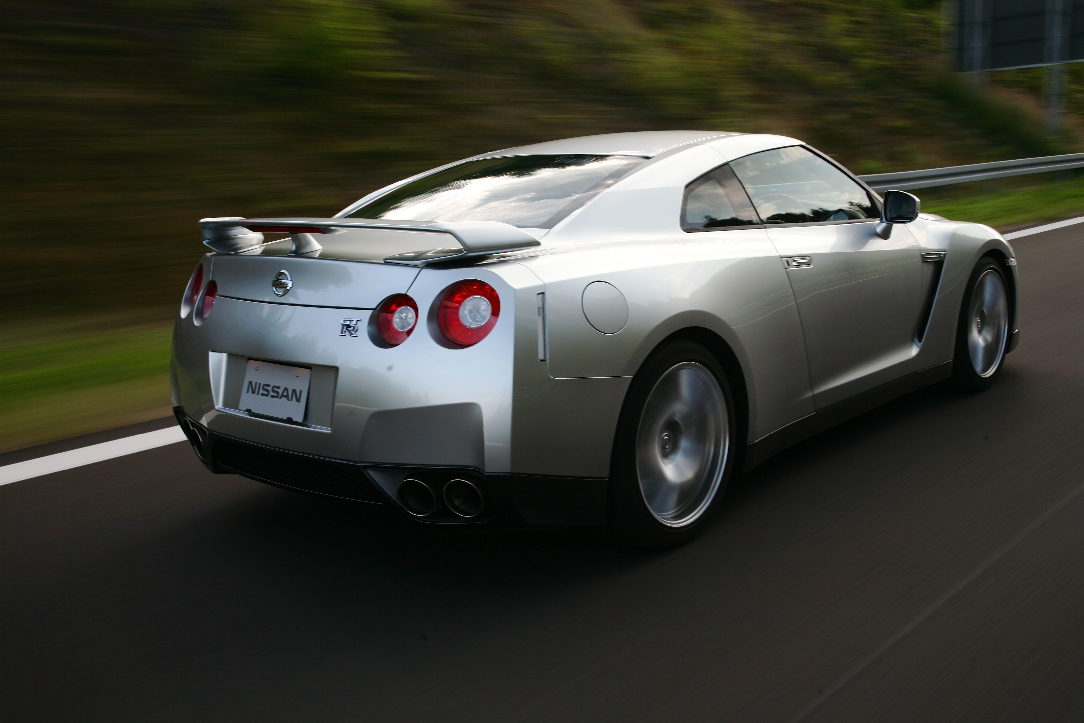 2009 Nissan GT-R Review, Pricing, and Specs | CARFAX
