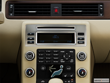 2009 Volvo S80 Closeup of radio head unit