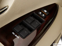 2010 Toyota Venza Driver's side inside window controls