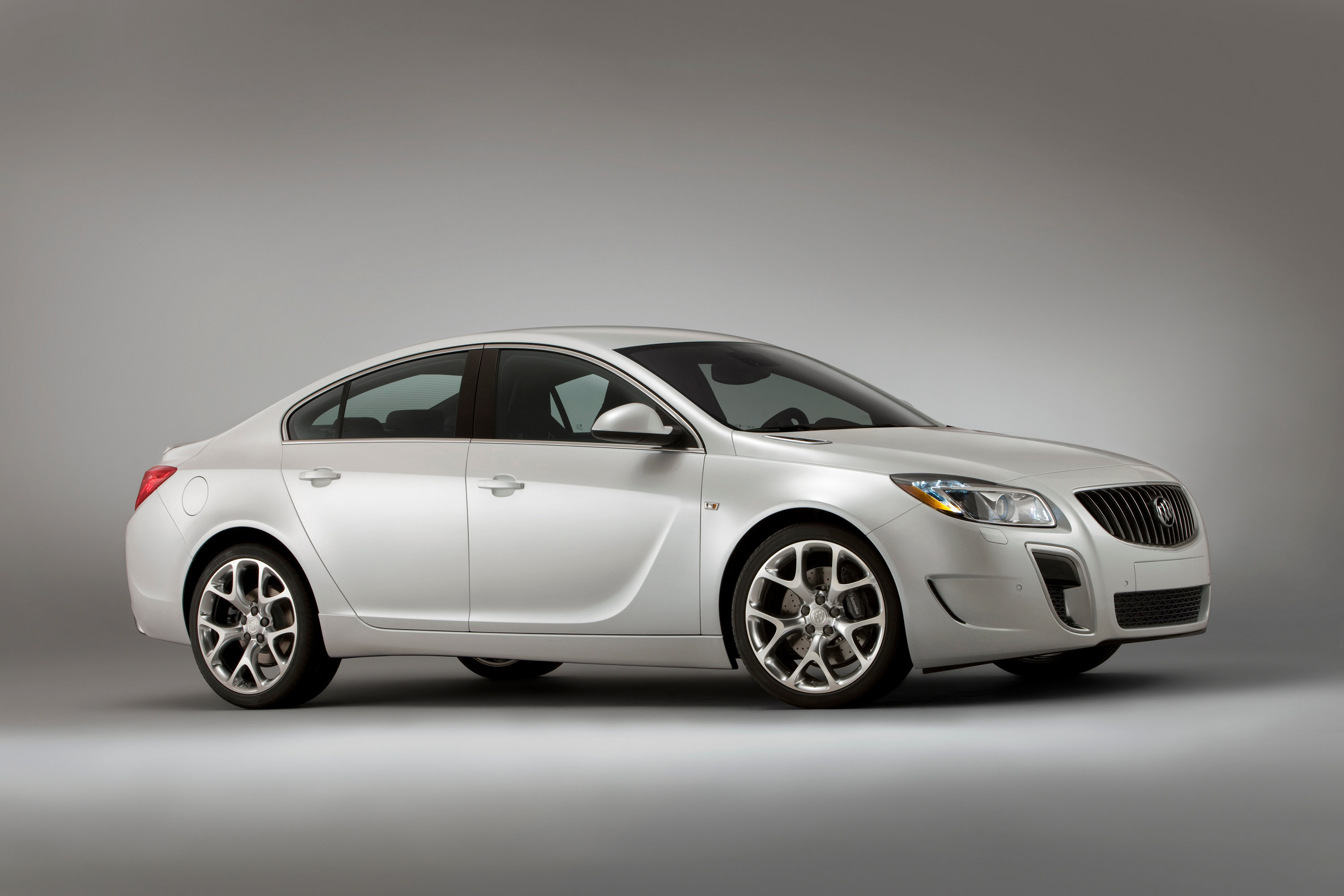 2011 Buick Regal Review, Pricing, & Pictures