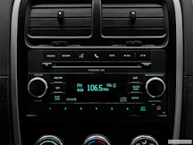2011 Dodge Caliber Closeup of radio head unit