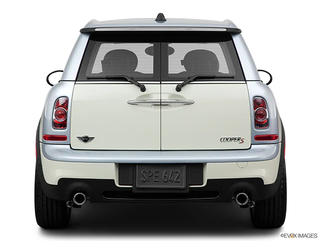 2011 MINI Cooper Clubman Low/wide rear
