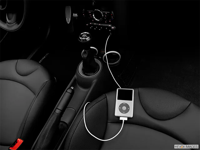 2011 MINI Cooper Clubman Auxiliary jack props