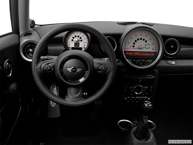 2011 MINI Cooper Clubman Steering wheel/Center Console