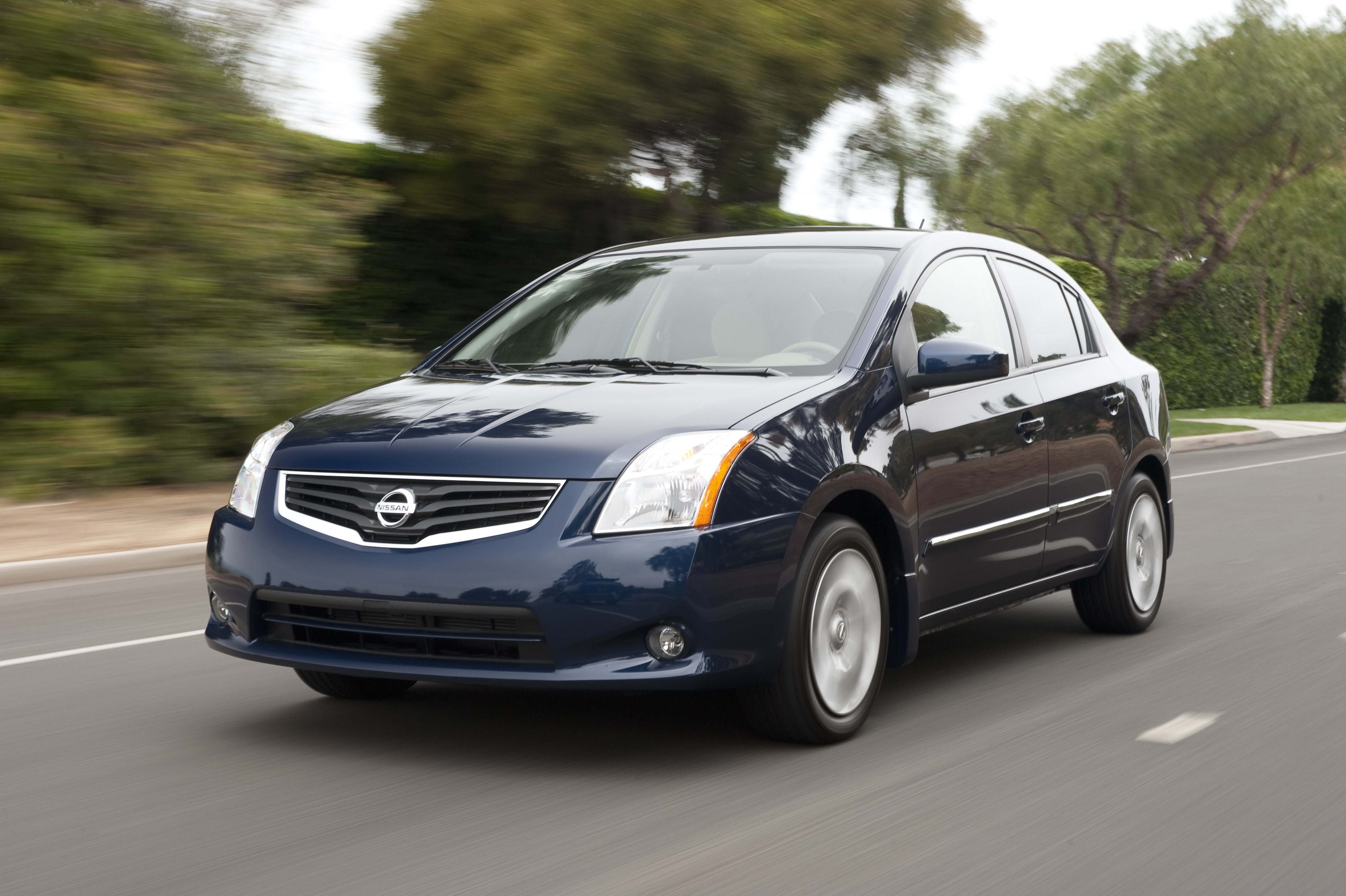 nissan sentra sedan 2011