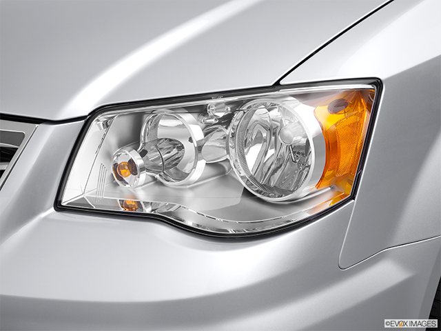 2012 Chrysler Town &amp; Country Review CARFAX Vehicle Research