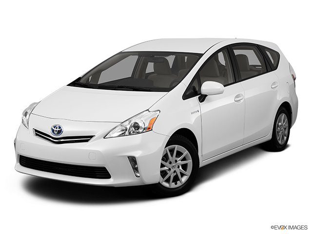 Toyota prius v 2013