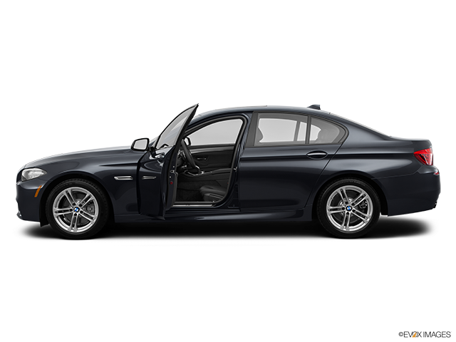 2014 BMW 5-Series Gran Turismo Luxury Line - Side