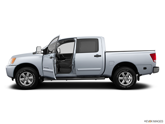 2014 Nissan Titan Driver's side profile with drivers side door open