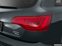 2015 Audi Q7 Passenger Side Taillight