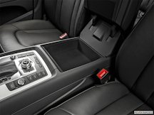 2015 Audi Q7 Front center divider