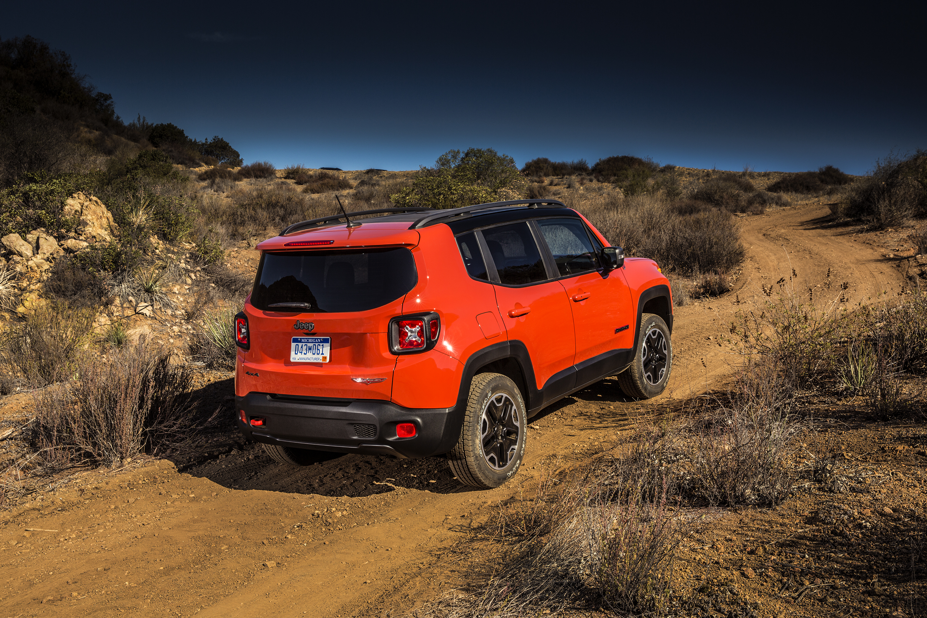 2015 Jeep Renegade Trailhawk – Review – Car and Driver