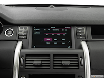 2015 Land Rover Discovery Sport Closeup of radio head unit